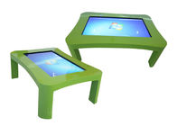 Tableau interactif de Multi-contact d'Android des enfants avec l'écran tactile capacitif