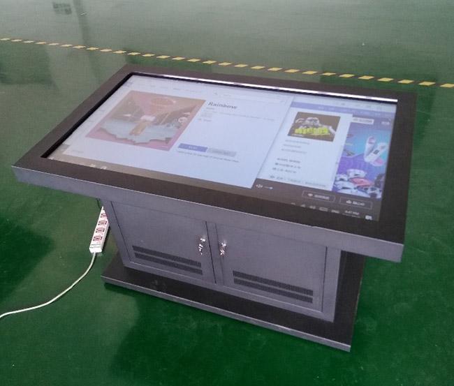  Table basse futée de jeu de contact multi interactif d'affichage à cristaux liquides d'Android/Windows pour le magasin/KTV/barre/restaurant